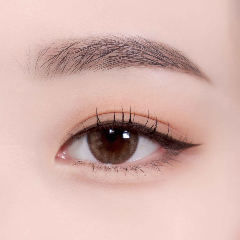 Peach C Slim Waterproof Fixxyliner (9g) 02 Deep Brown APPLICATION