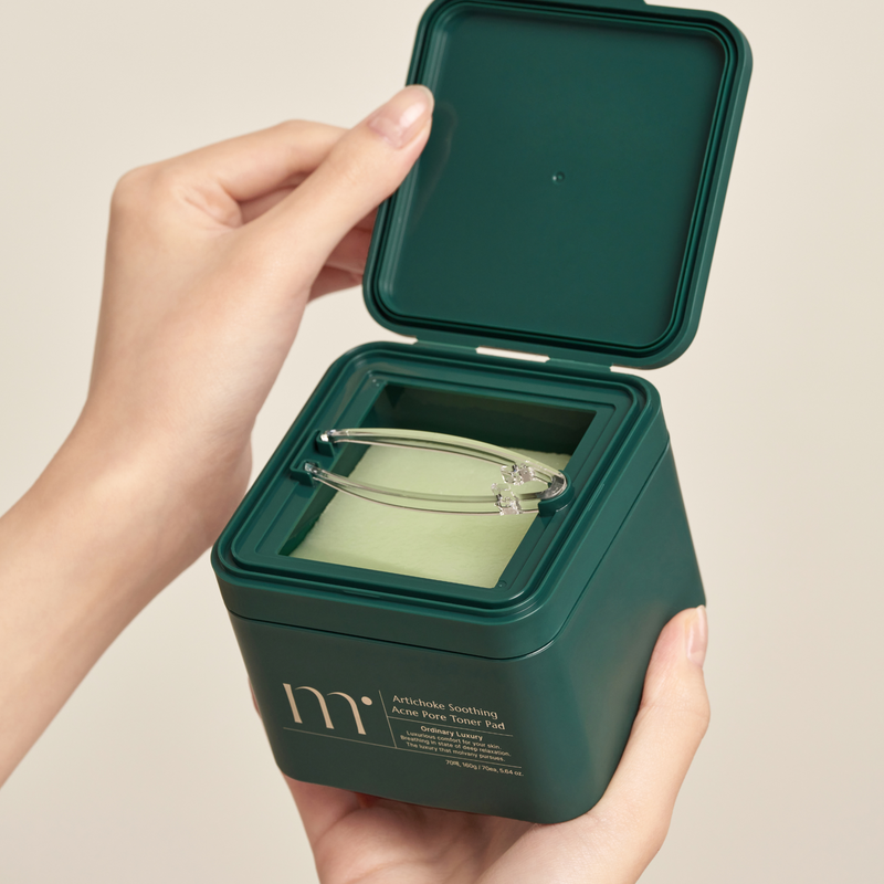 MOLVANY Artichoke Soothing Acne Pore Toner Pad packaging