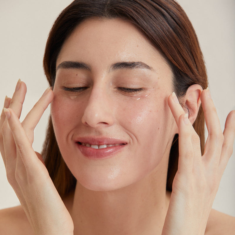 AXIS-Y Vegan Collagen Eye Serum 10ml MODEL APPLICATION