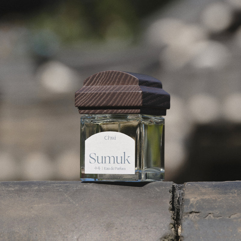 CHWI Eau De Parfum - Sumuk (50ml) Skin Cupid MOOD SHOT