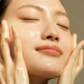 Dear Klairs Gentle Black Fresh Cleansing Oil (30ml) MODEL