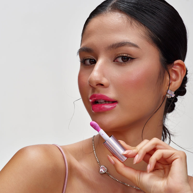 Judydoll Dazzle Crush Lip Oil Skin Cupid MODEL APPLICATION